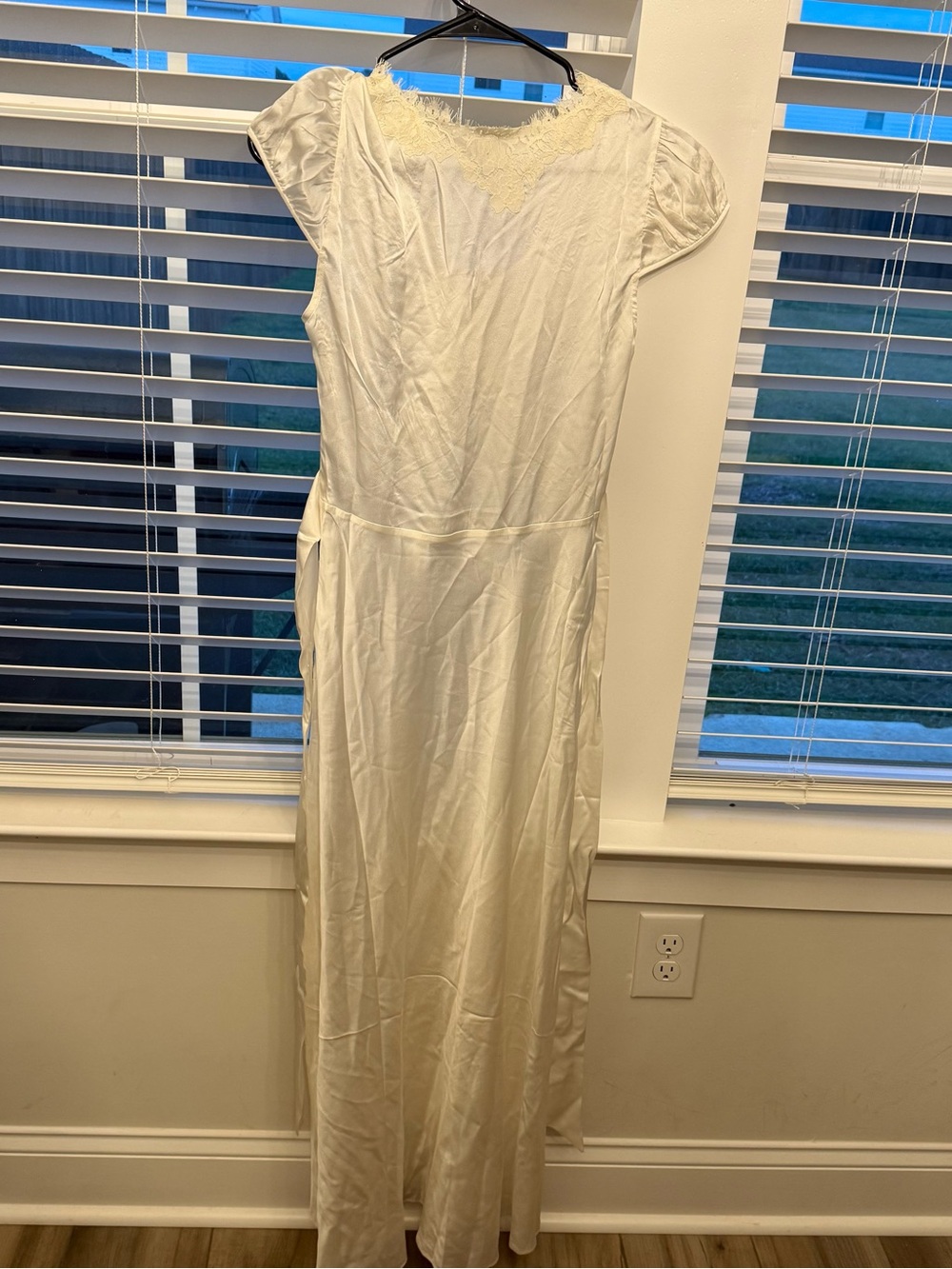 Doen Coraline Maxi Dress in Salt - Picture 7 of 7